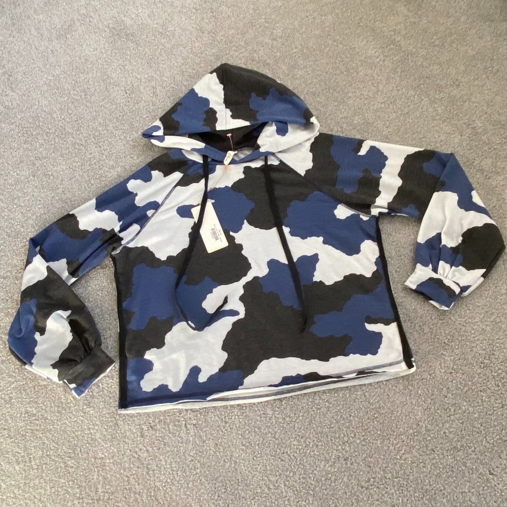 Elan Camo Print Long Sleeve Pullover Hoodie Blue White Black Sz MEDIUM  - D1087